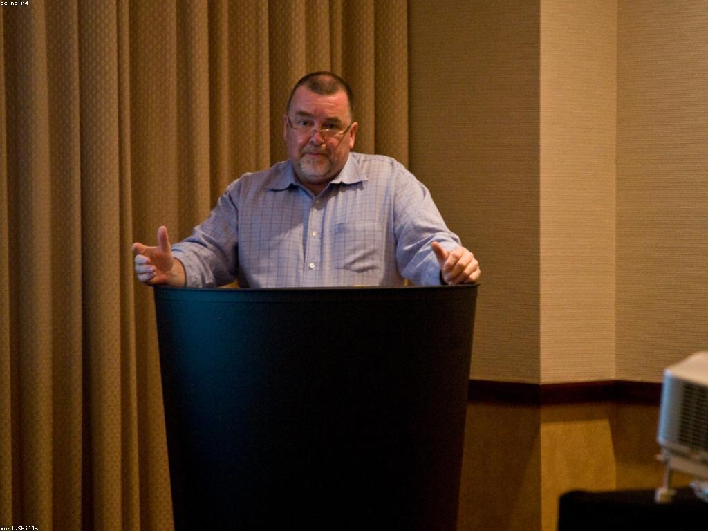 ផលិតផល និងសេវាកម្ម: ការបង្រ្កាបទីផ្សារពិភពលោក